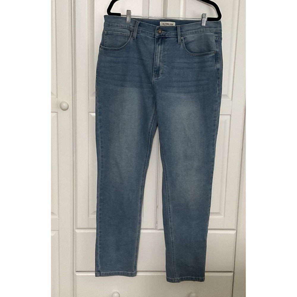 California Vintage Denim Blue  Jeans Size 36x32 Woman's  Designed In Los Angeles